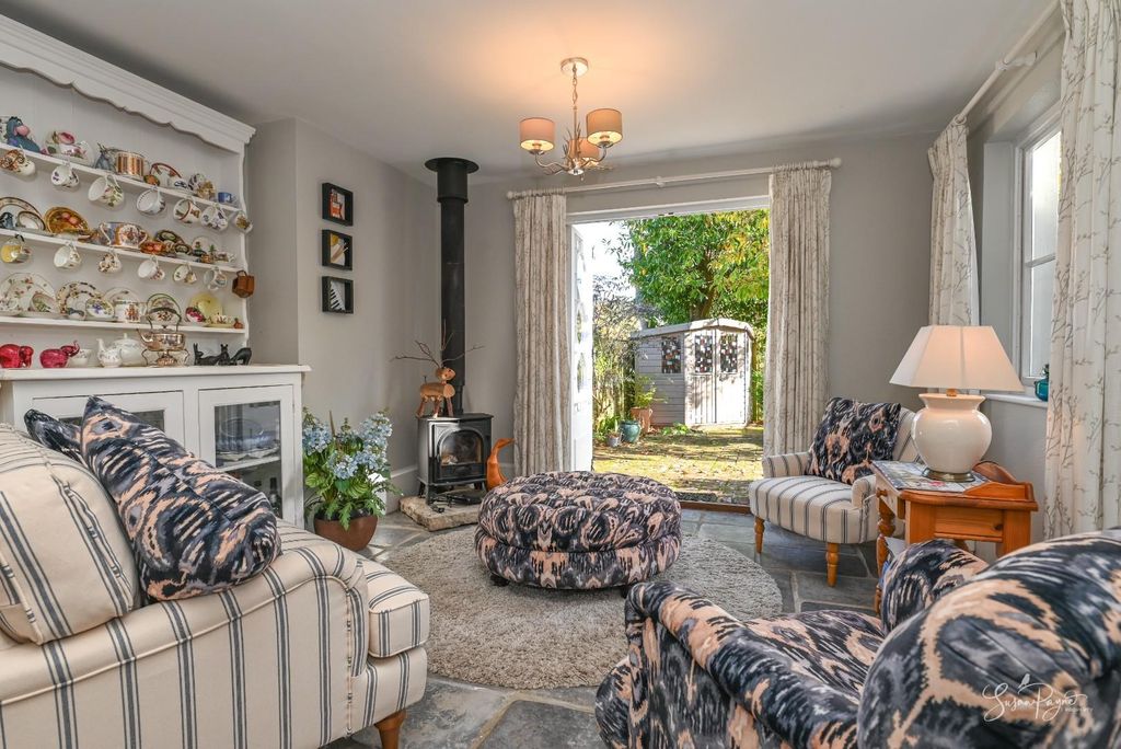 Property photo 2 of 46 Dining And Garden Room