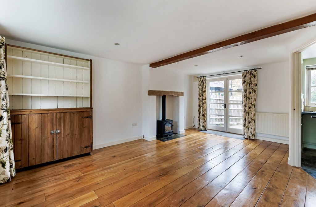 Property photo 3 of 9