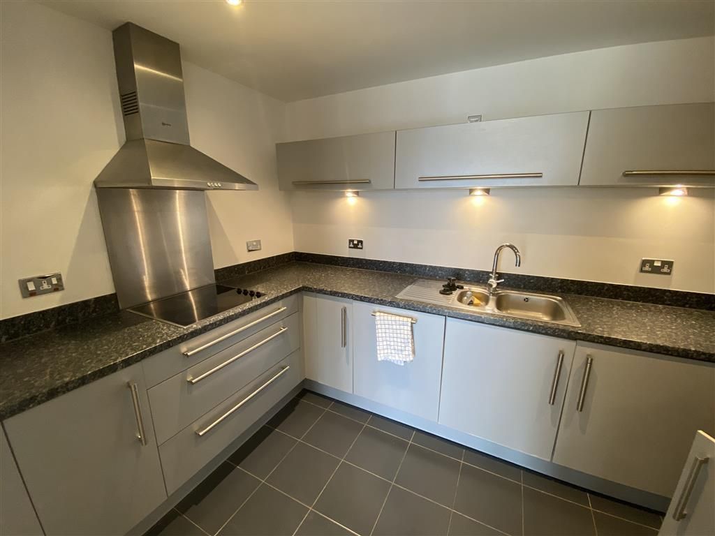 Property photo 2 of 8 Kitchen