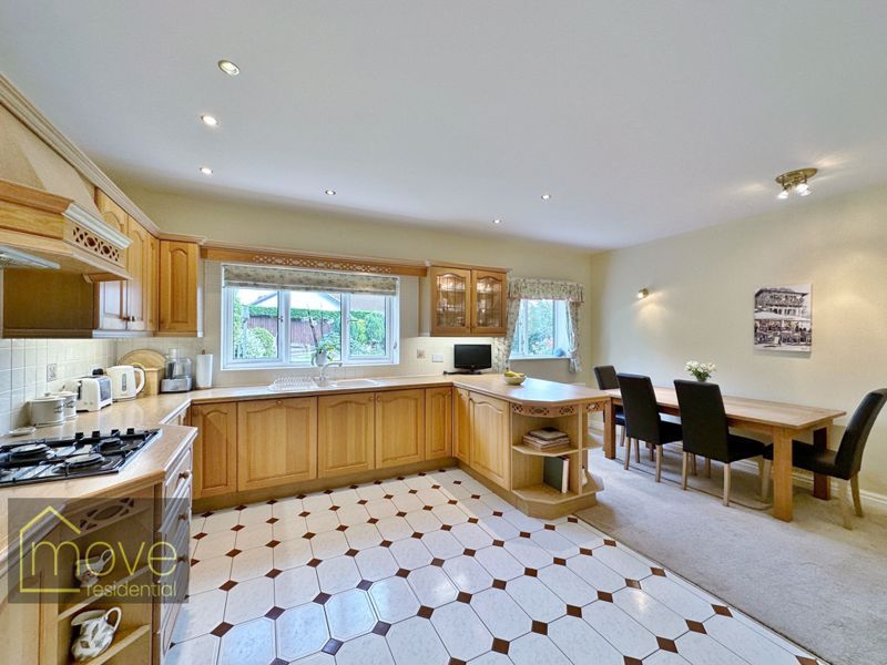 Property photo 3 of 48 Photo 16