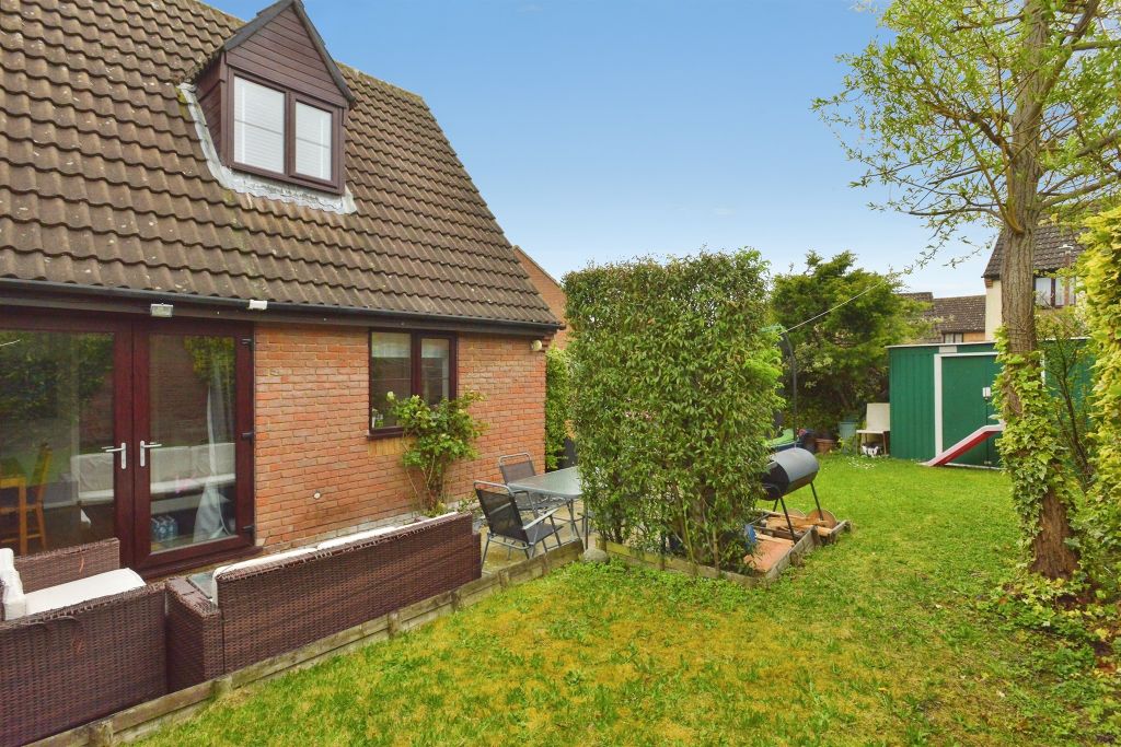 Property photo 2 of 20