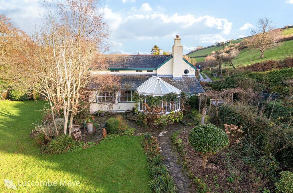 Property photo 1 of 34