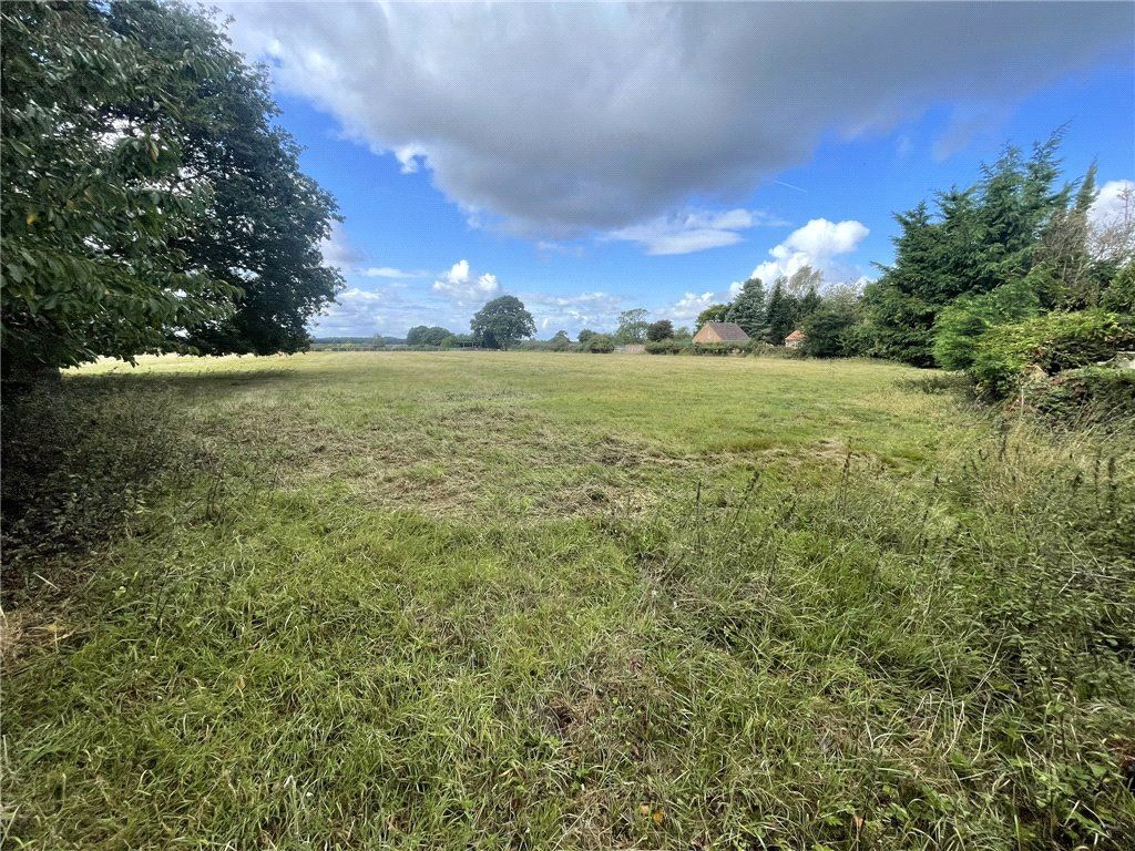 Property photo 3 of 7 North Boundary