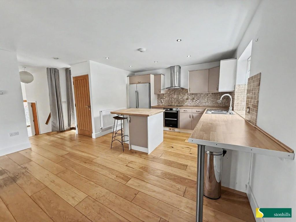 Property photo 2 of 20 29.Jpg