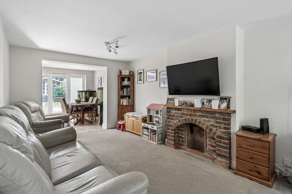 Property photo 2 of 14