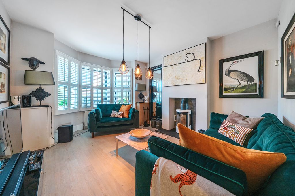 Property photo 2 of 11