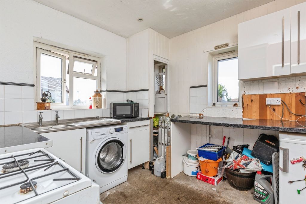 Property photo 2 of 18
