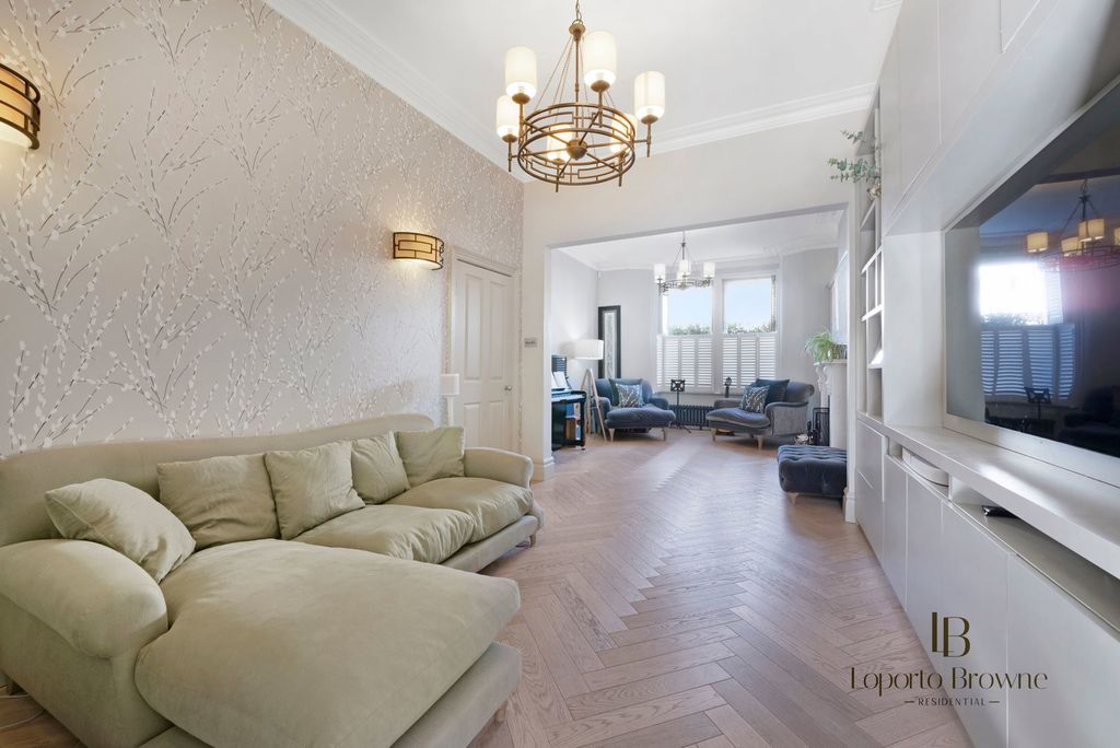 Property photo 3 of 30