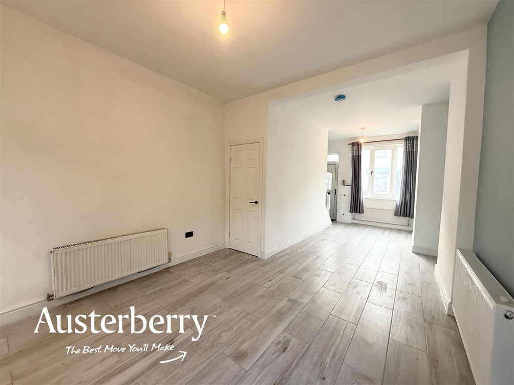 Property photo 2 of 14 Img_5458.Jpg