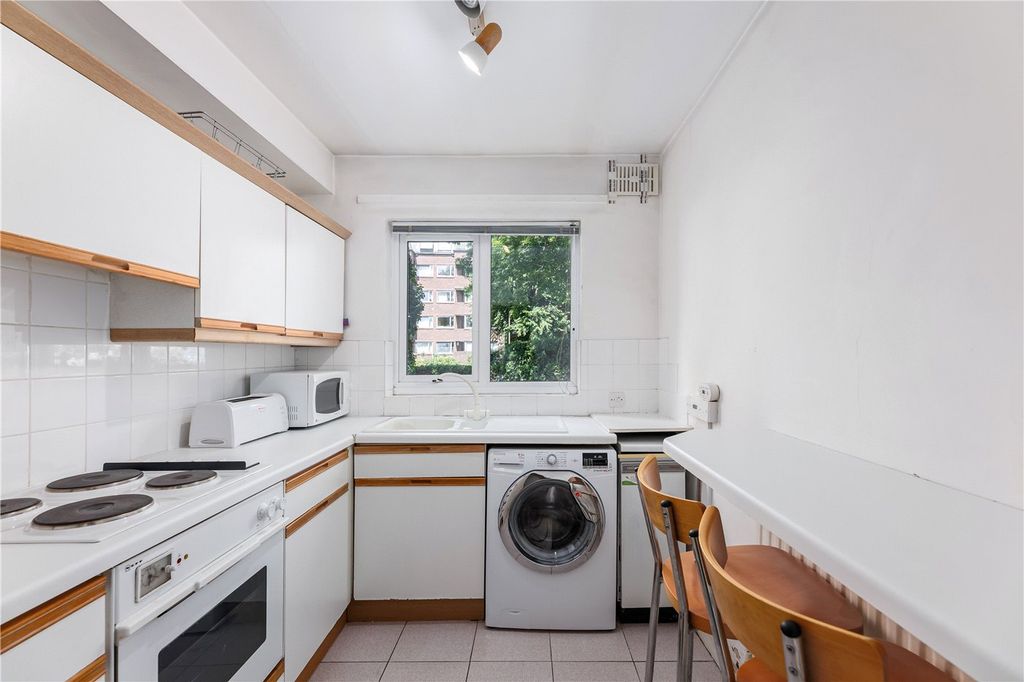 Property photo 3 of 4 Picture No. 04