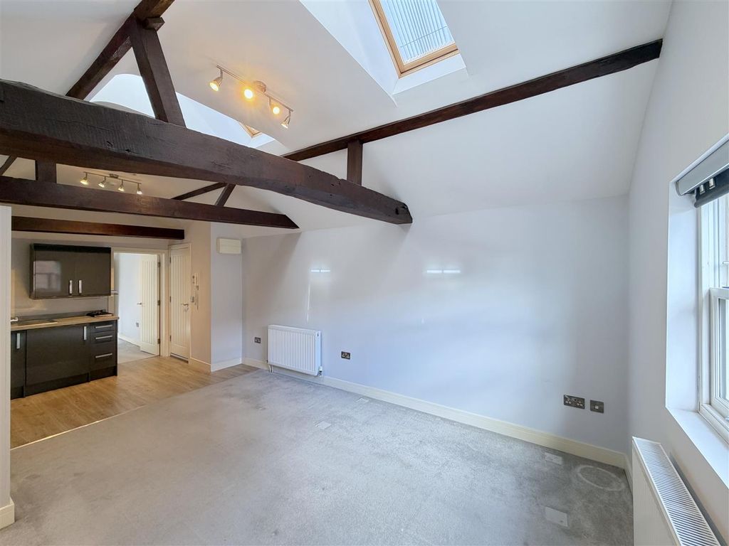 Property photo 3 of 13 Img_9973.Jpg