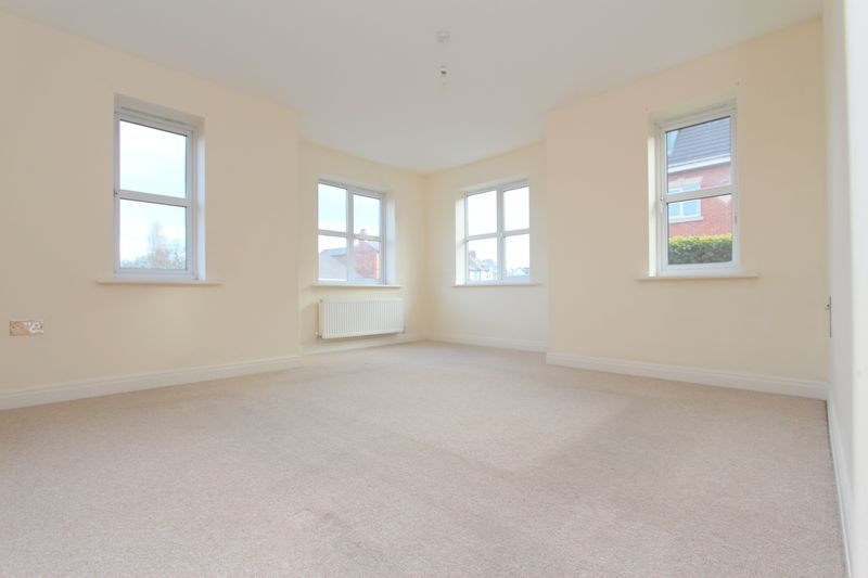 Property photo 3 of 6 Photo 6