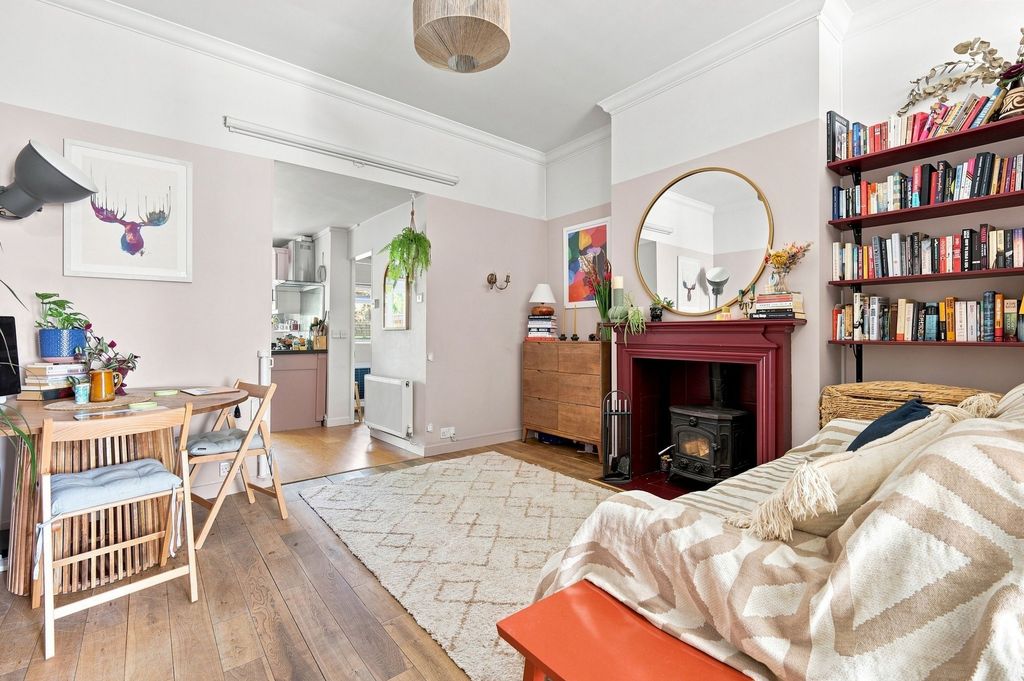 Property photo 3 of 18