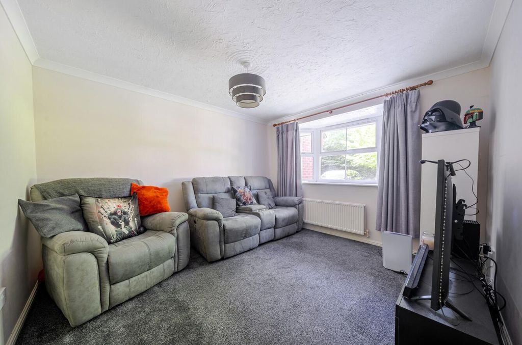 Property photo 2 of 15 1327268-8-687A6Da5Df60c.Jpg