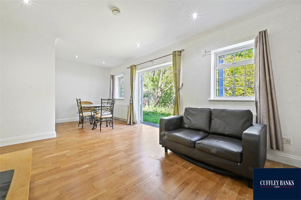 Property photo 2 of 6 Picture No. 02