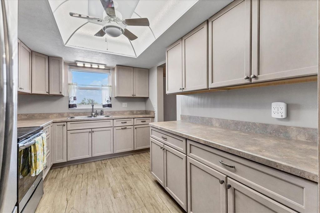 Property photo 3 of 19 <Alttext/>