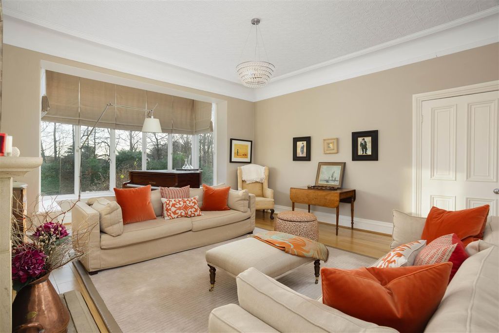 Property photo 3 of 25 00009.Jpg