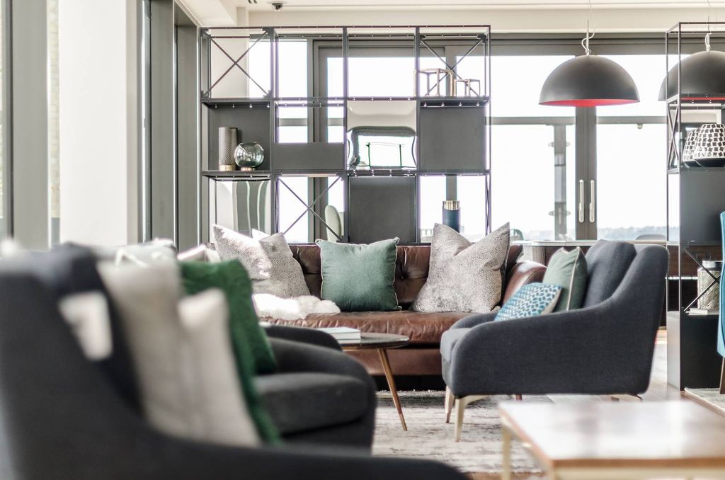 Property photo 2 of 55