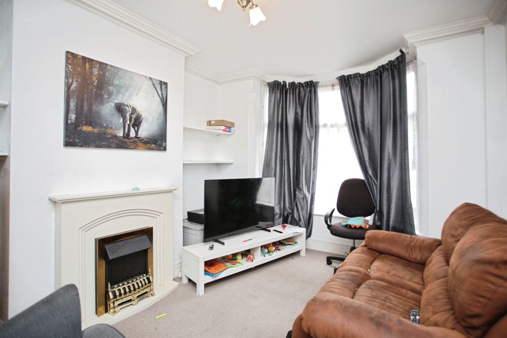Property photo 3 of 16