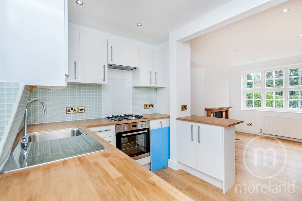 Property photo 2 of 12 4041113