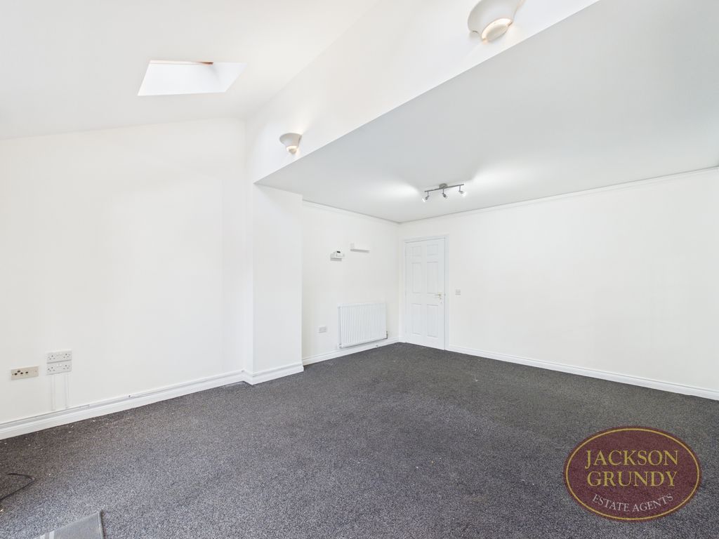 Property photo 3 of 18 Ashmead