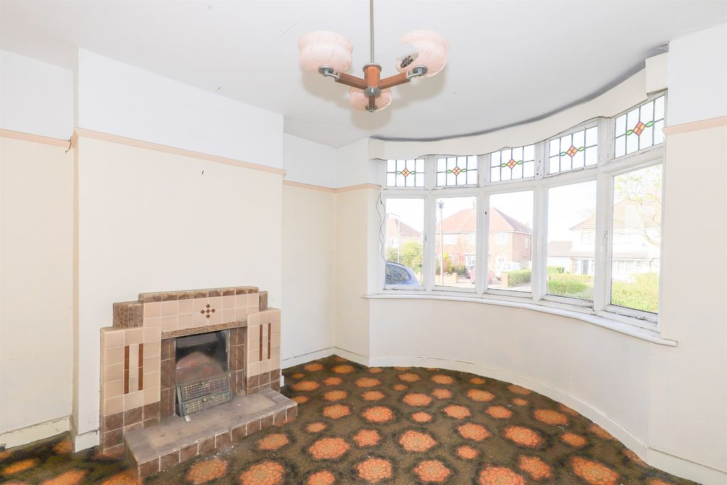 Property photo 3 of 16