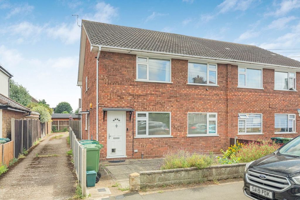 Property photo 1 of 12