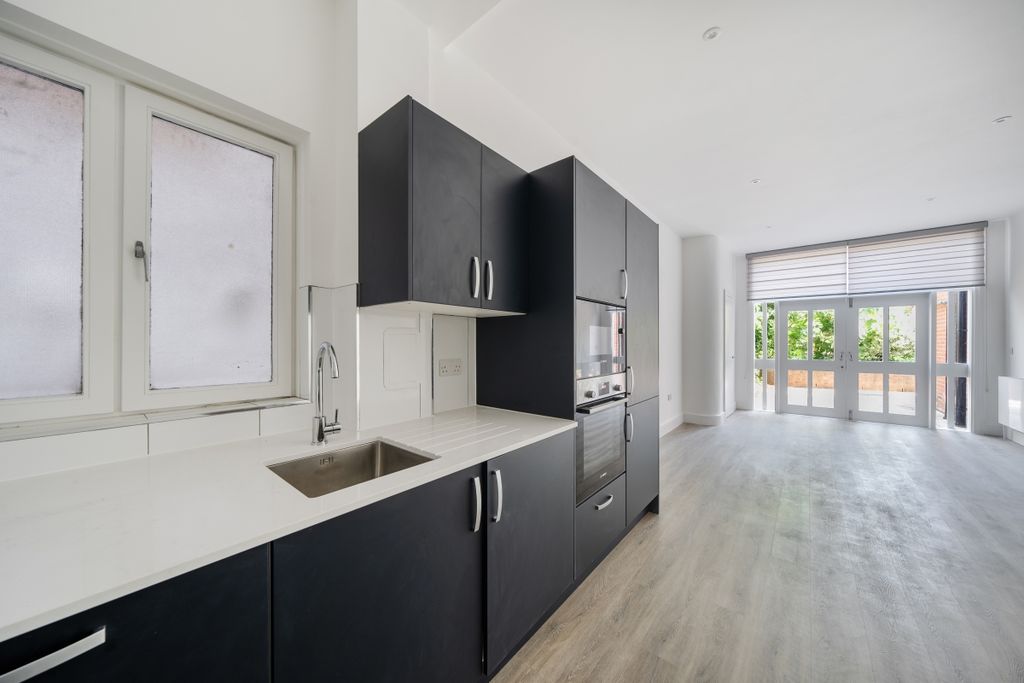 Property photo 1 of 10 1484605 (3)
