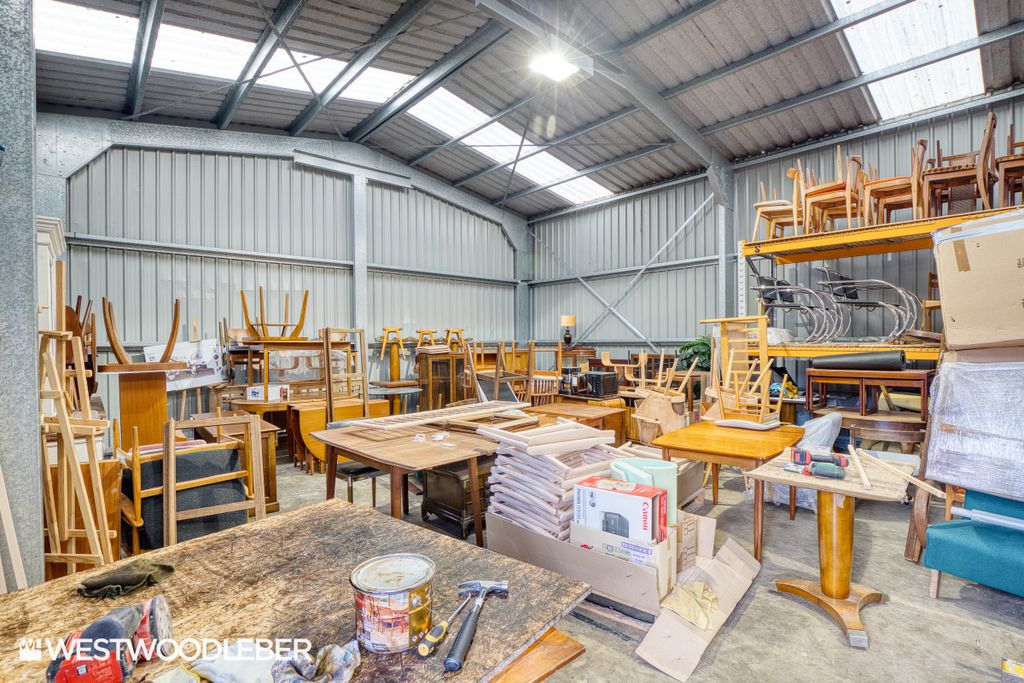 Property photo 2 of 5