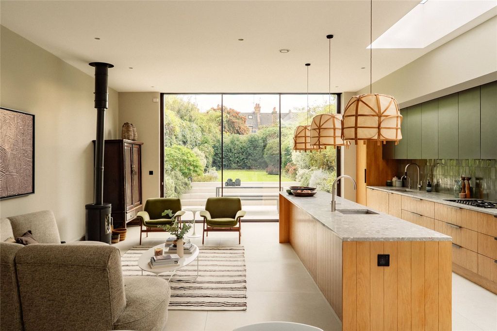 Property photo 1 of 20 Kitchen Dining