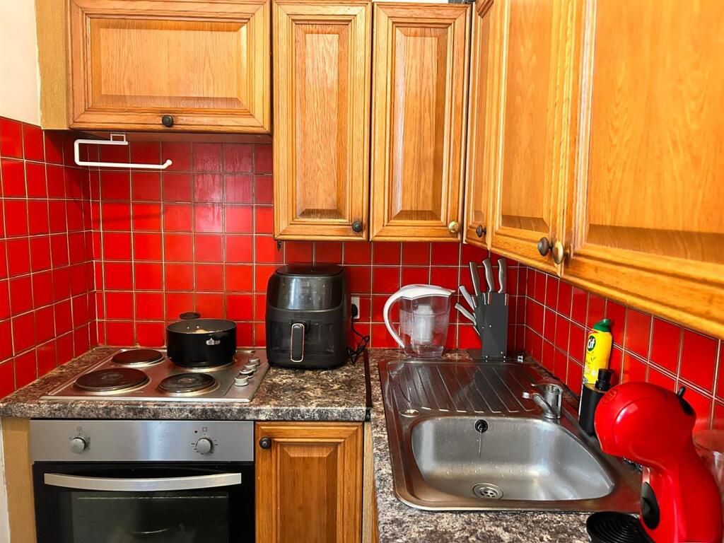 Property photo 3 of 5
