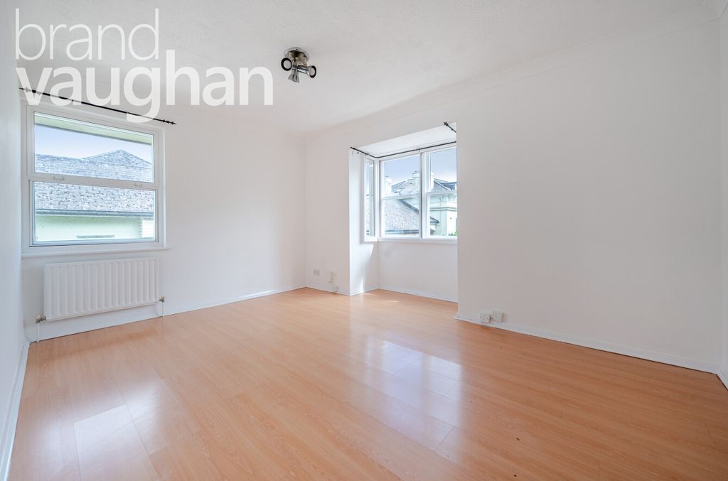 Property photo 3 of 12 Living Room