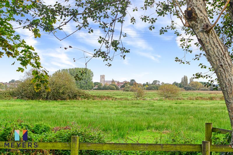 Property photo 2 of 13 Photo 17