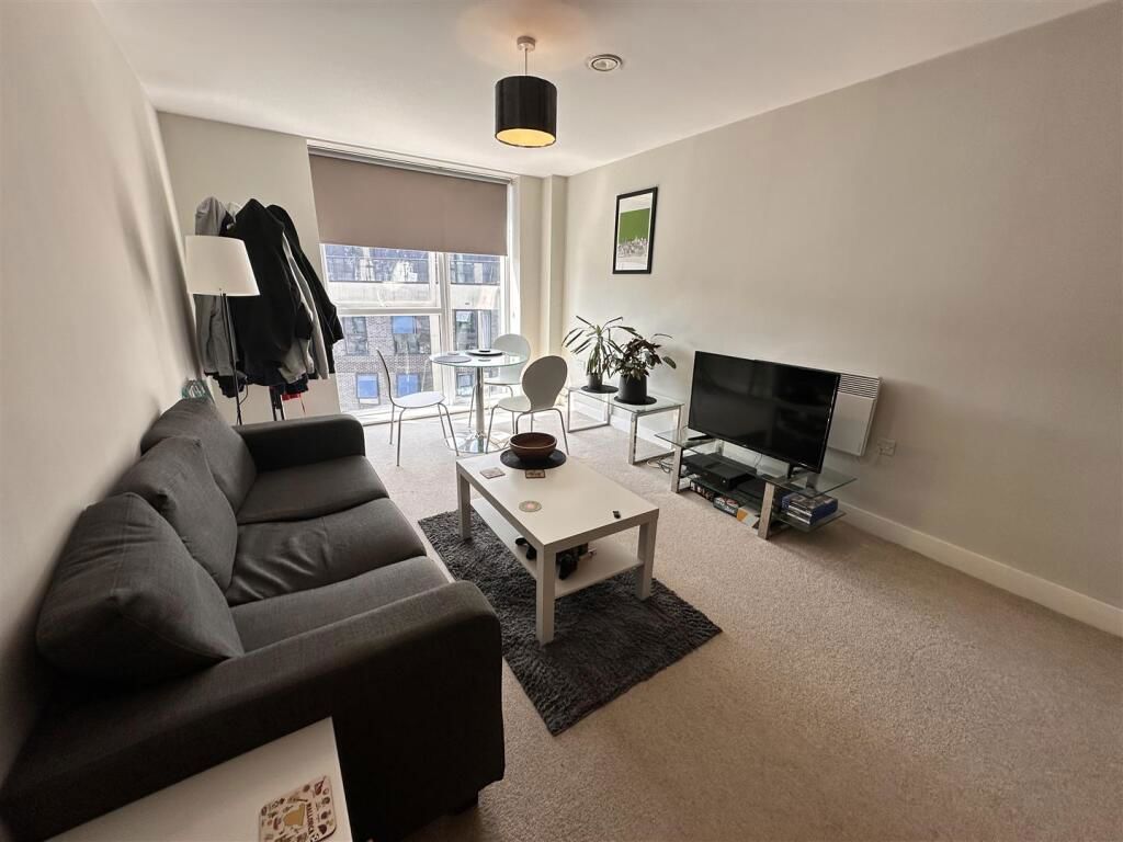 Property photo 2 of 13