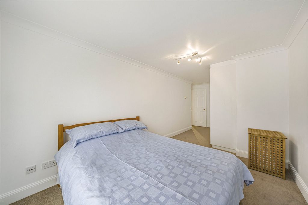 Property photo 3 of 17 Picture No. 04