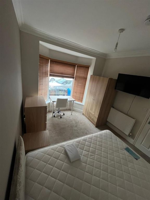 Property photo 3 of 6 5 Wallgrave 5.Jpg