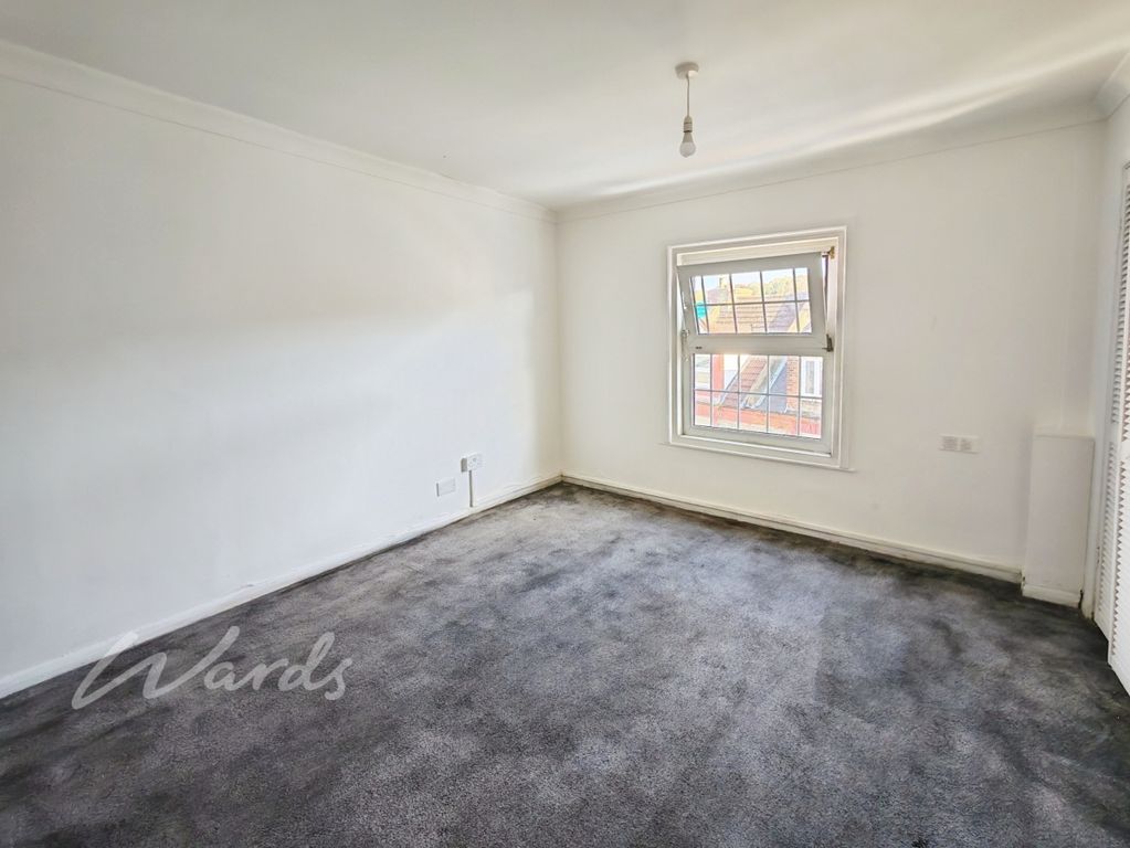 Property photo 2 of 9 Bedroom