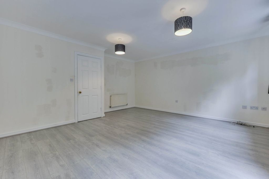 Property photo 3 of 18 Picture No. 03