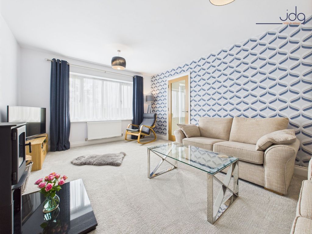 Property photo 3 of 17 Cosy Lounge
