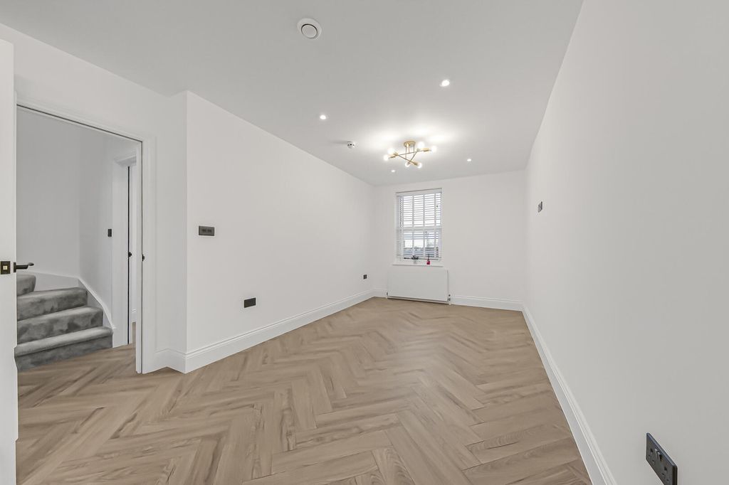 Property photo 3 of 16 Living Room