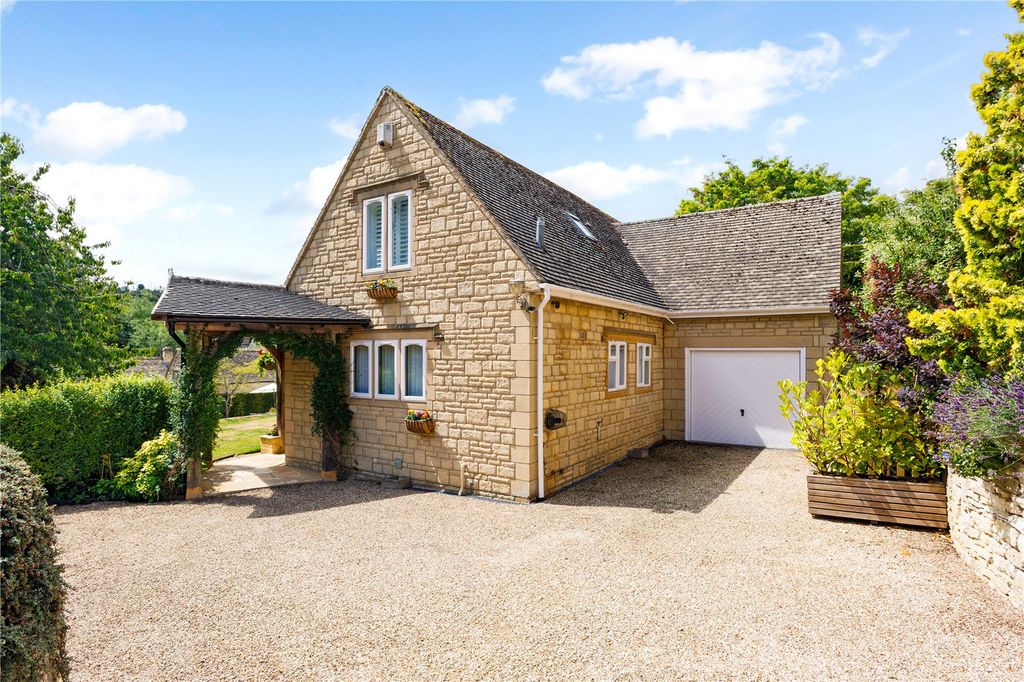Property photo 1 of 15 Old Well Cottage