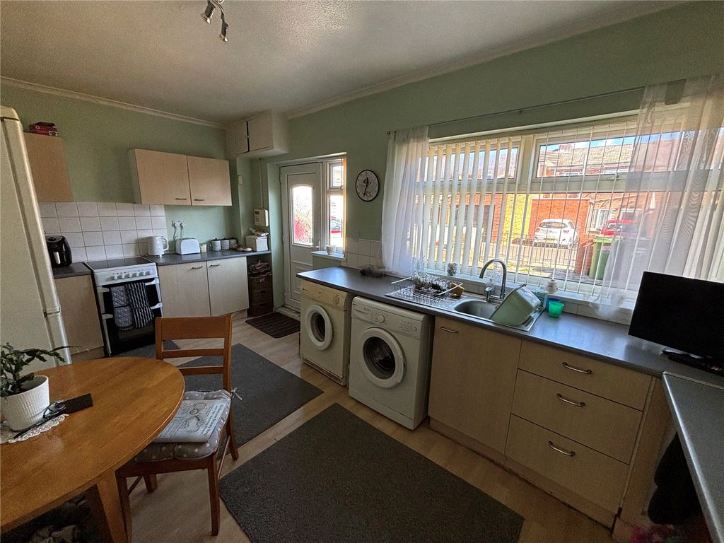 Property photo 3 of 7 Picture No. 06