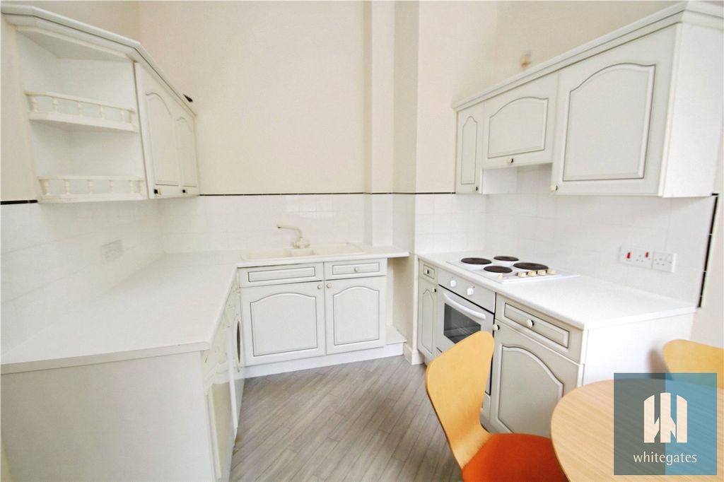 Property photo 2 of 11 Picture No. 29