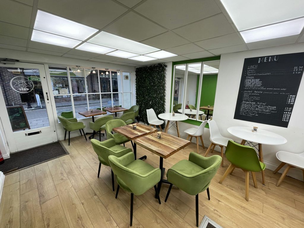 Property photo 2 of 7 16 40 12.Jpg