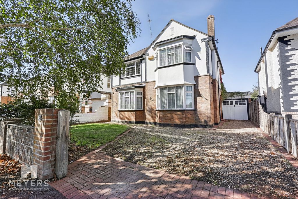 Property photo 1 of 43