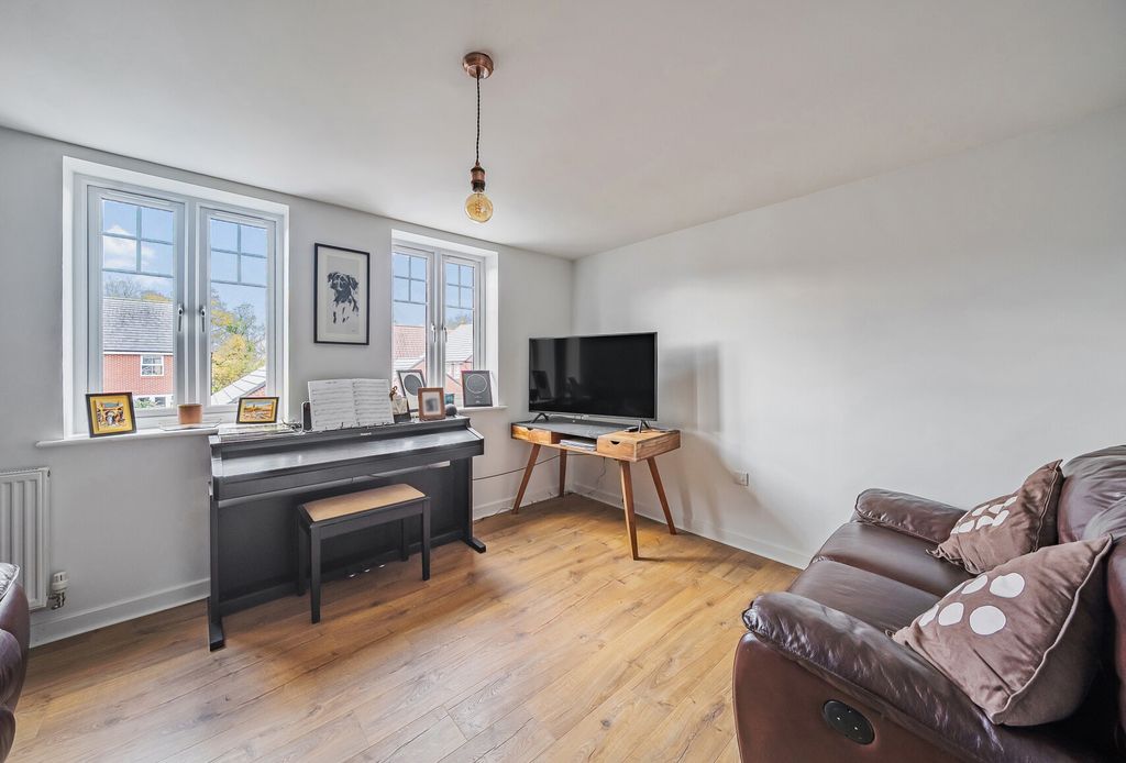 Property photo 1 of 23 1377012-13-691225...