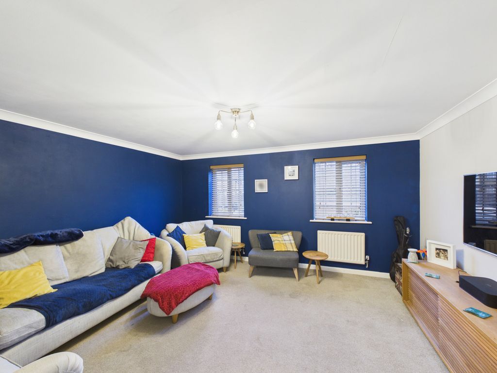 Property photo 3 of 12 Gallery