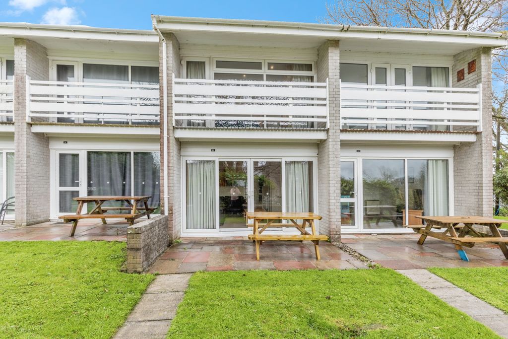 Property photo 1 of 14 Front