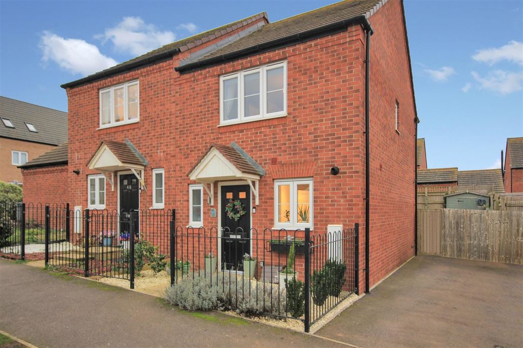 Property photo 1 of 13 Front 1.Jpg