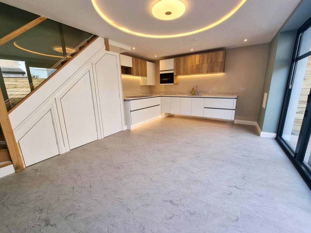 Property photo 3 of 15 Open Plan Living